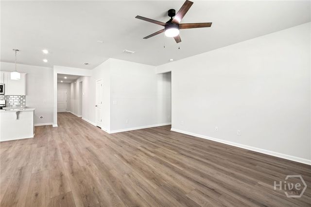 217 Crosstown Avenue, Richmond Hill, GA 31324