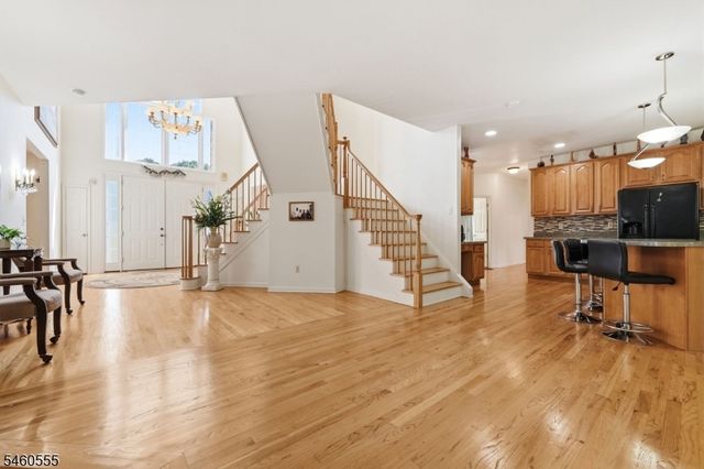 6 Andre Ct, Hardyston Twp., NJ 07416