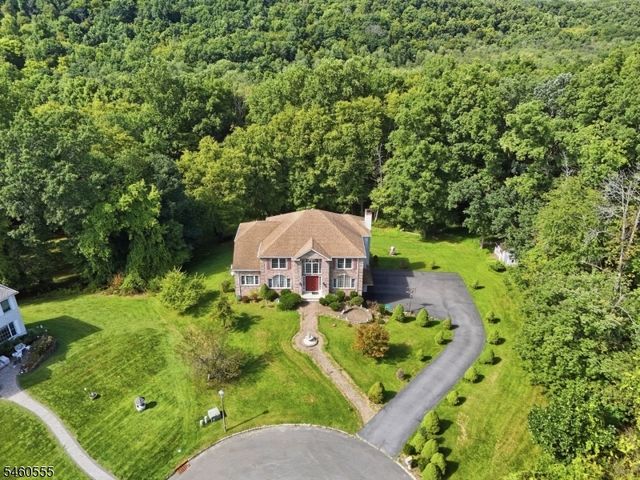 6 Andre Ct, Hardyston Twp., NJ 07416