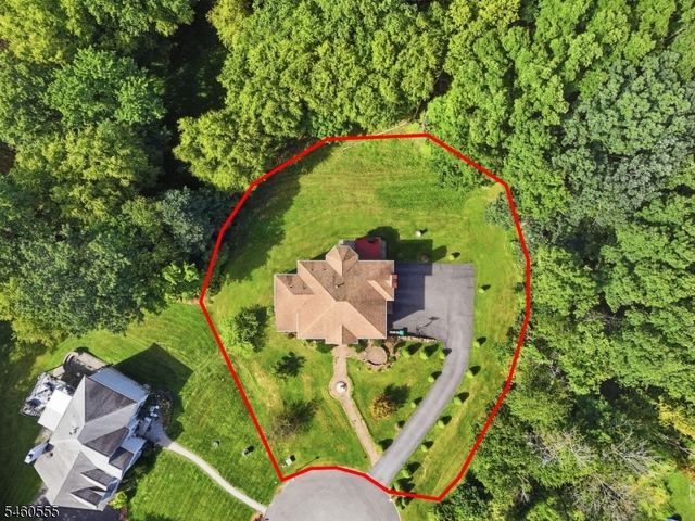 6 Andre Ct, Hardyston Twp., NJ 07416