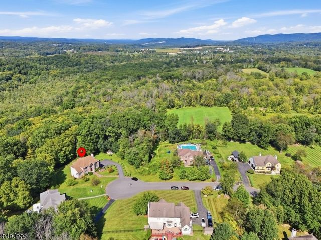 6 Andre Ct, Hardyston Twp., NJ 07416