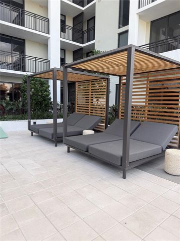 2001 Van Buren St 744, Hollywood, FL 33020