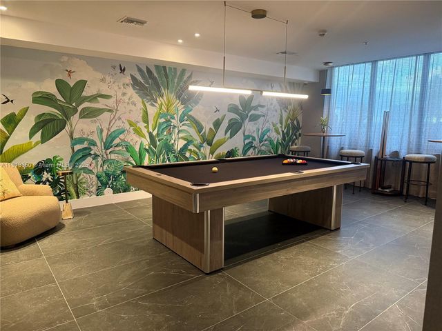 2001 Van Buren St 744, Hollywood, FL 33020