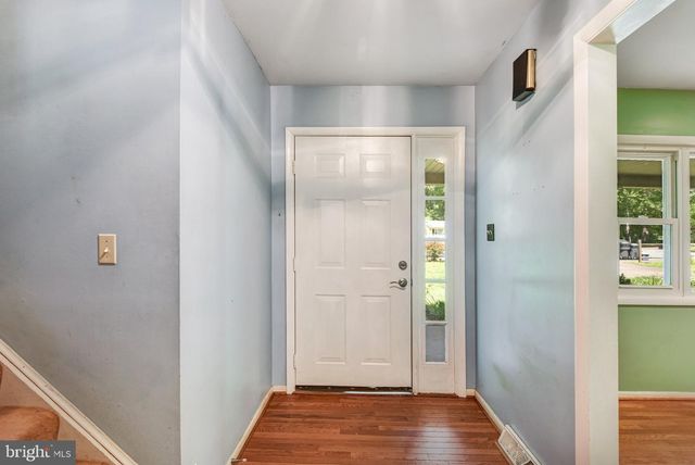 7199 MILL RUN DR, Warrenton, VA 20187