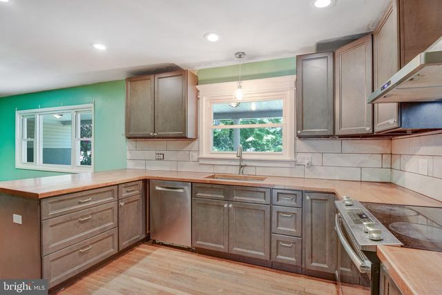 7199 MILL RUN DR, Warrenton, VA 20187