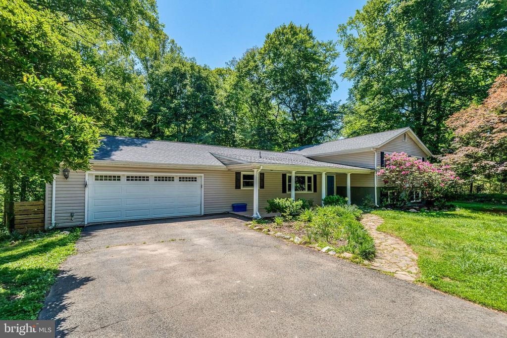 7199 MILL RUN DR, Warrenton, VA 20187