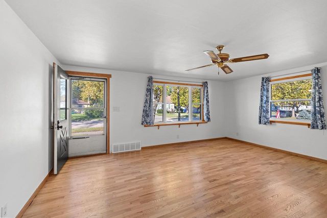 1408 N WAYNE STREET, Appleton, WI 54911