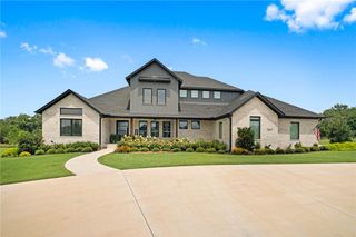 2664 Highlands Way, Elm Springs, AR 72762