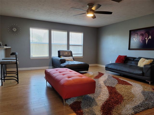 9418 Fillmont Lane, Houston, TX 77044