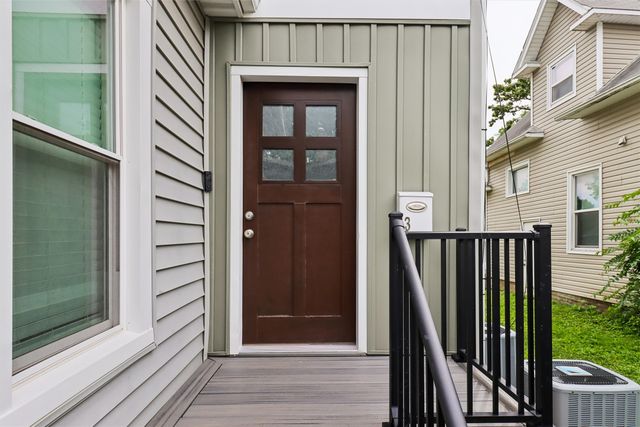 1112 27th Street, Des Moines, IA 50311