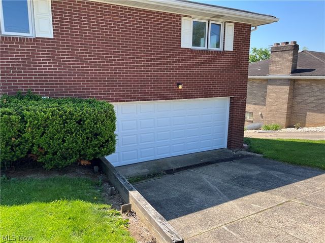 128 Grandview Drive, Wintersville, OH 43953