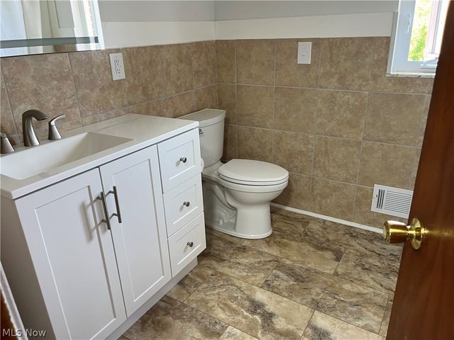 128 Grandview Drive, Wintersville, OH 43953