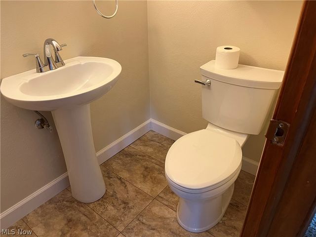128 Grandview Drive, Wintersville, OH 43953
