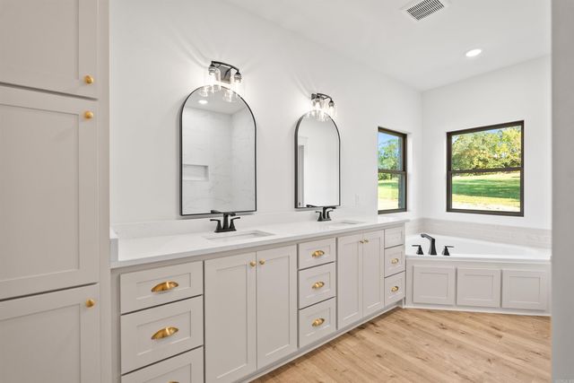 46 Lieblong Road, Greenbrier, AR 72058