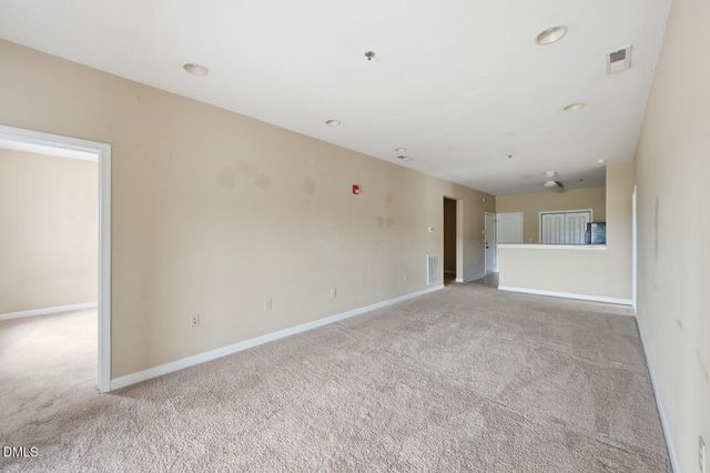 102 Campus Walk Trail 200, Elon, NC 27244