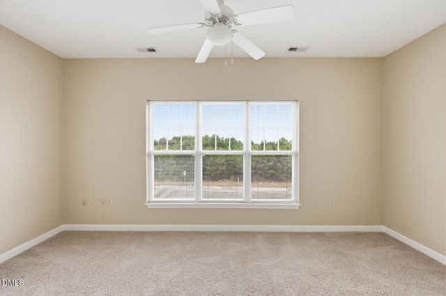 102 Campus Walk Trail 200, Elon, NC 27244