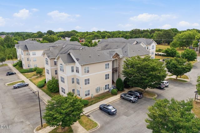 102 Campus Walk Trail 200, Elon, NC 27244
