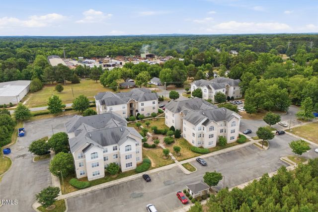 102 Campus Walk Trail 200, Elon, NC 27244