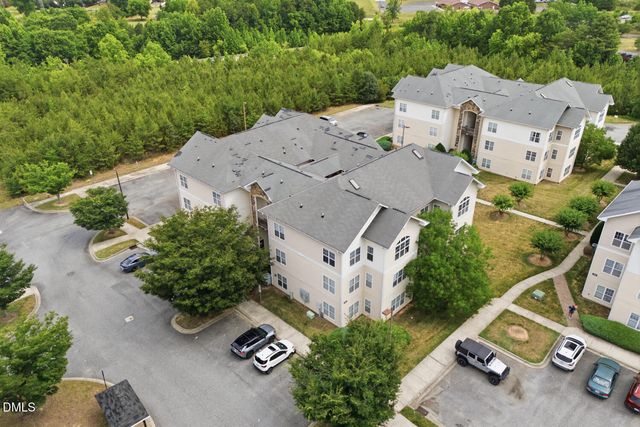 102 Campus Walk Trail 200, Elon, NC 27244