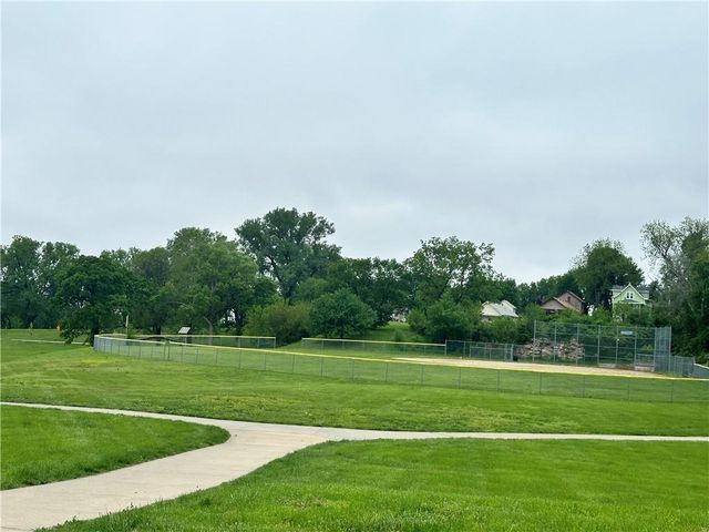 2739 Garfield Avenue, Kansas City, MO 64109