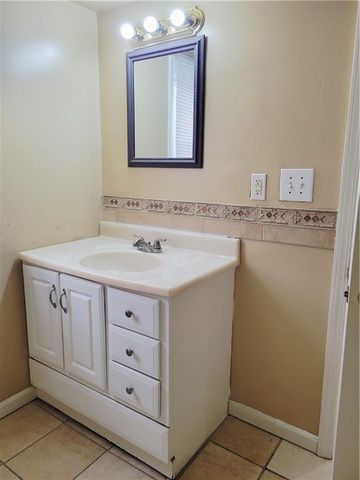 2739 Garfield Avenue, Kansas City, MO 64109