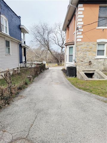 2739 Garfield Avenue, Kansas City, MO 64109