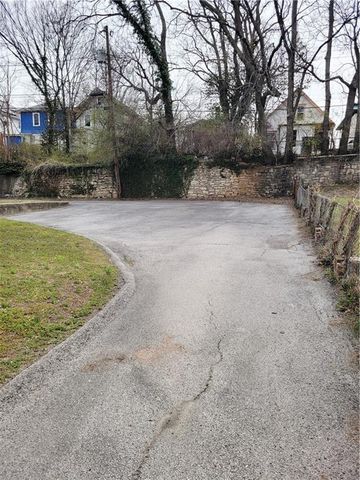 2739 Garfield Avenue, Kansas City, MO 64109