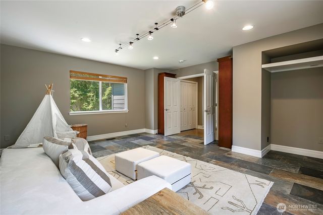 20700 76th Avenue SE, Snohomish, WA 98296
