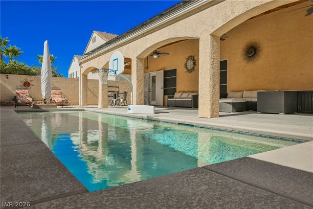 9455 Supernova Court, Las Vegas, NV 89123