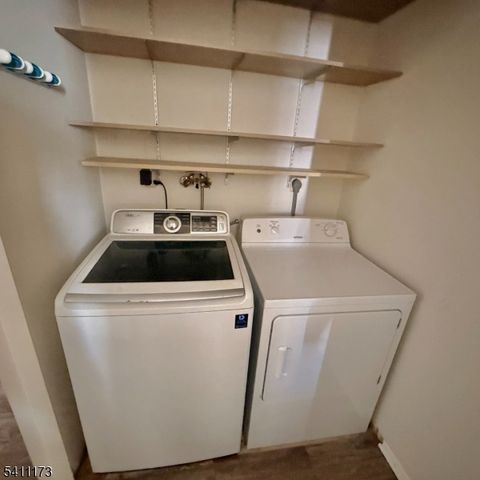 93 Overlook Dr, Union Twp., NJ 08809