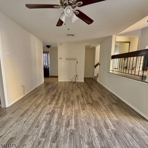 93 Overlook Dr, Union Twp., NJ 08809