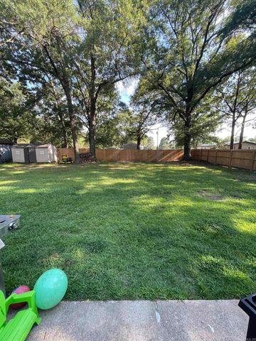 6 Eastwood Oaks Street, Conway, AR 72032