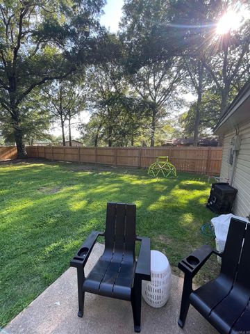 6 Eastwood Oaks Street, Conway, AR 72032