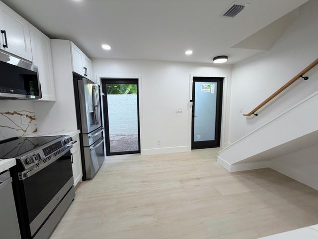 575 NE 7th Avenue 4b, Fort Lauderdale, FL 33301