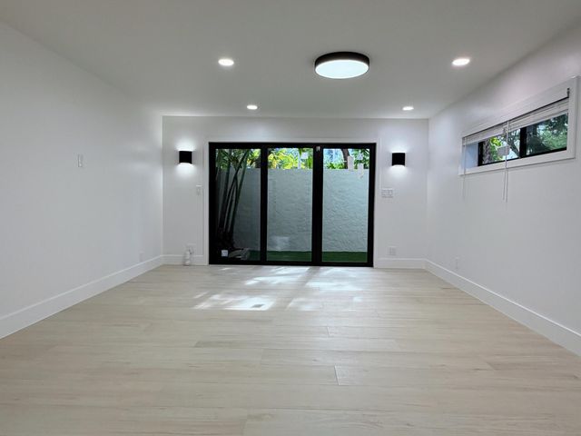 575 NE 7th Avenue 4b, Fort Lauderdale, FL 33301