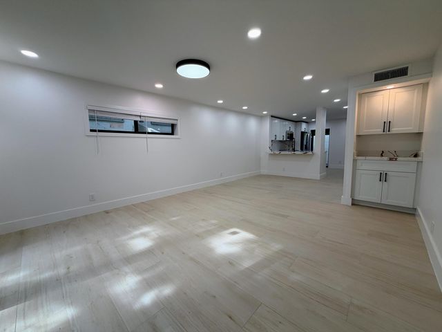 575 NE 7th Avenue 4b, Fort Lauderdale, FL 33301