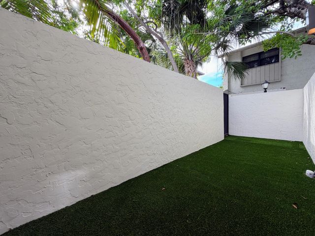 575 NE 7th Avenue 4b, Fort Lauderdale, FL 33301