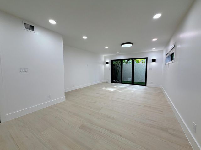 575 NE 7th Avenue 4b, Fort Lauderdale, FL 33301