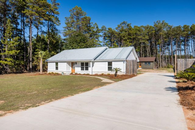 65 Happy Hollow Road, Freeport, FL 32439