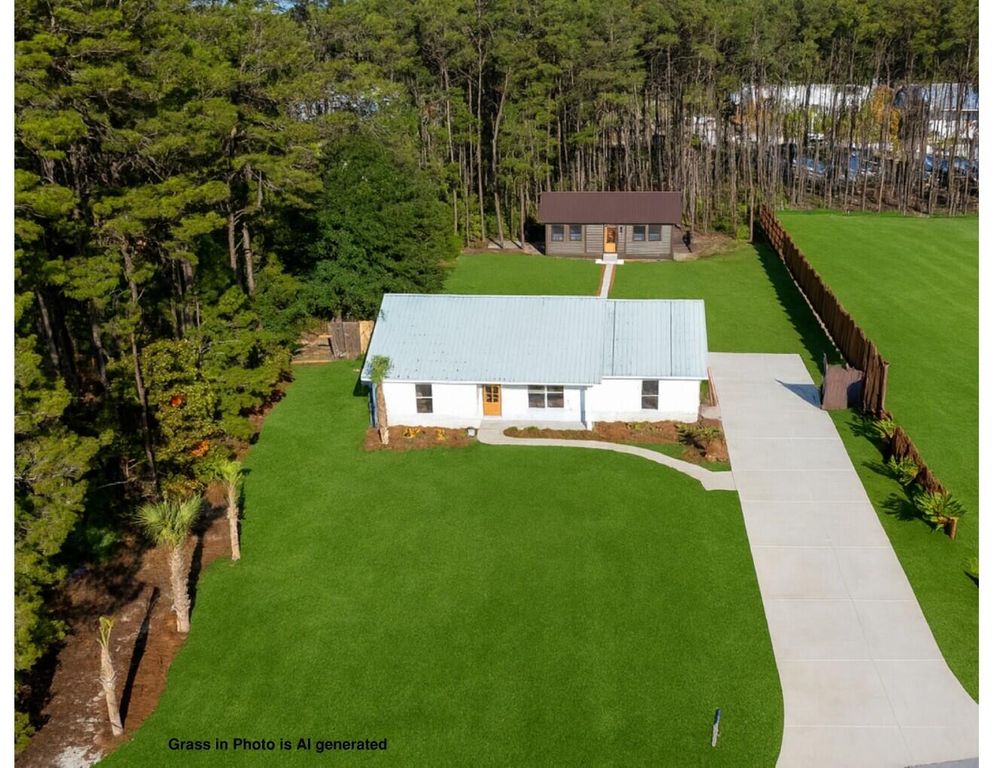 65 Happy Hollow Road, Freeport, FL 32439