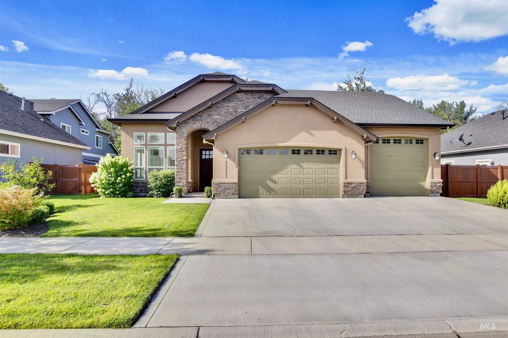5151 W River Springs St, Eagle, ID 83616