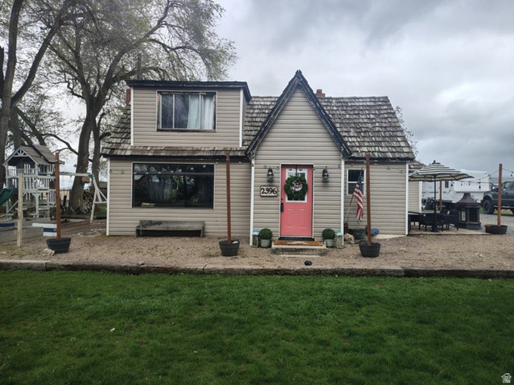 Image 2 of property listing at 2396 W 7400 N, Preston, ID 83263