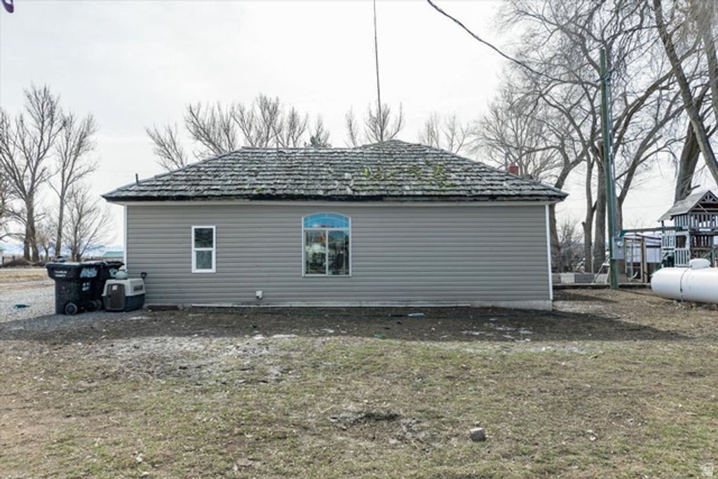 Image 25 of property listing at 2396 W 7400 N, Preston, ID 83263