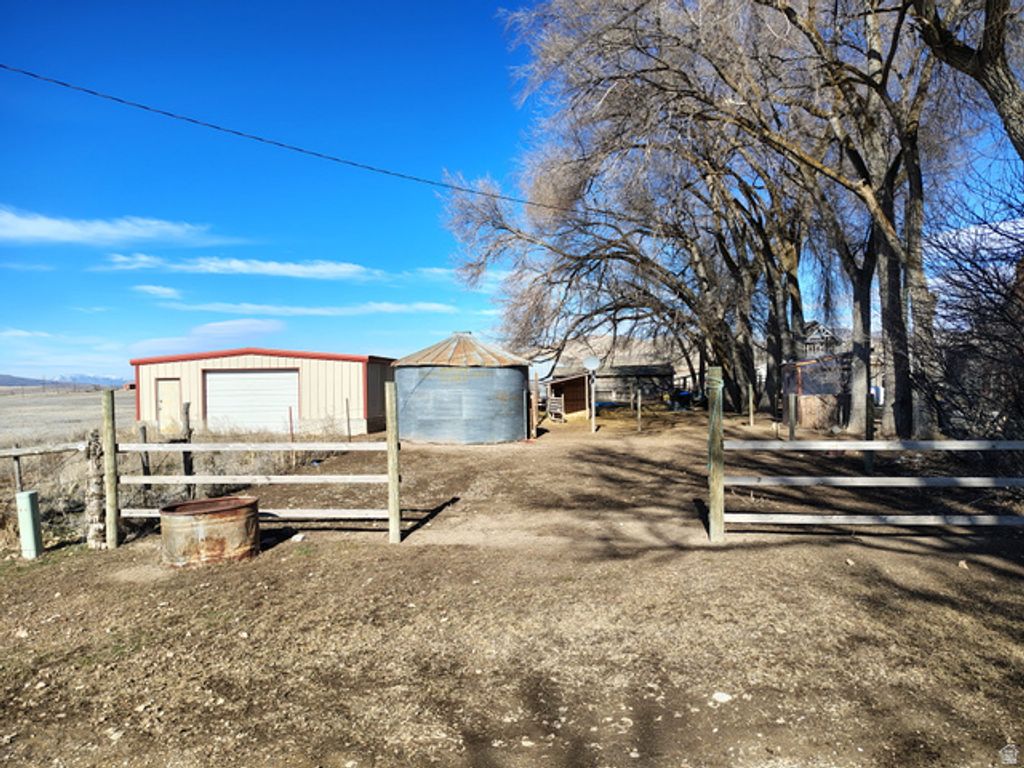 Image 31 of property listing at 2396 W 7400 N, Preston, ID 83263