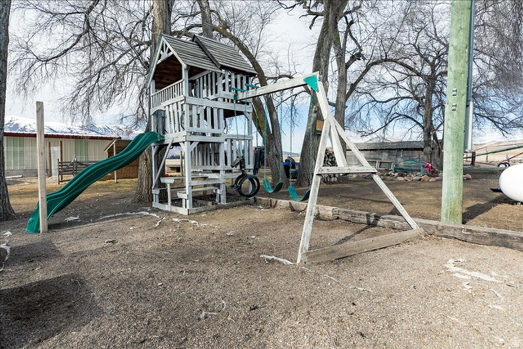 Image 36 of property listing at 2396 W 7400 N, Preston, ID 83263