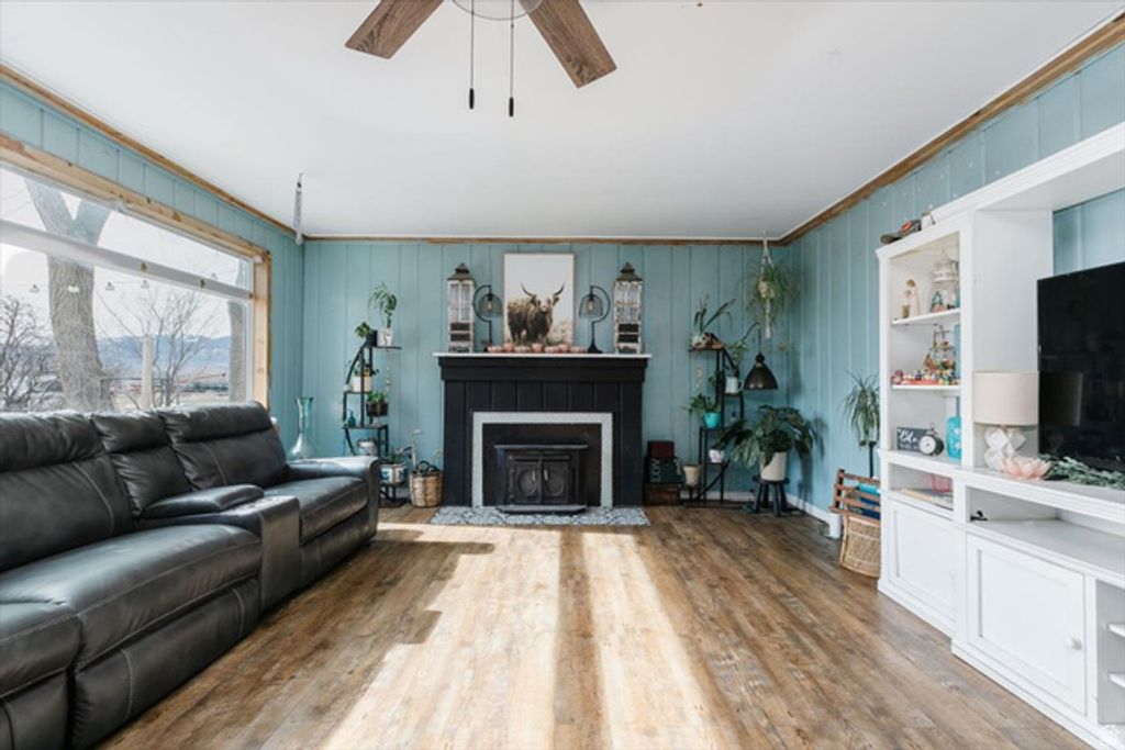 Image 5 of property listing at 2396 W 7400 N, Preston, ID 83263