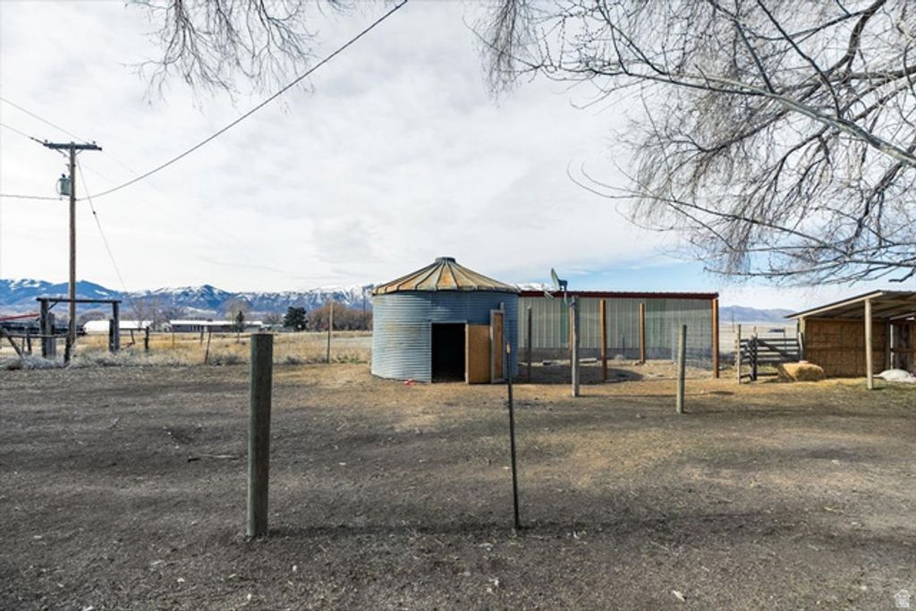 Image 44 of property listing at 2396 W 7400 N, Preston, ID 83263