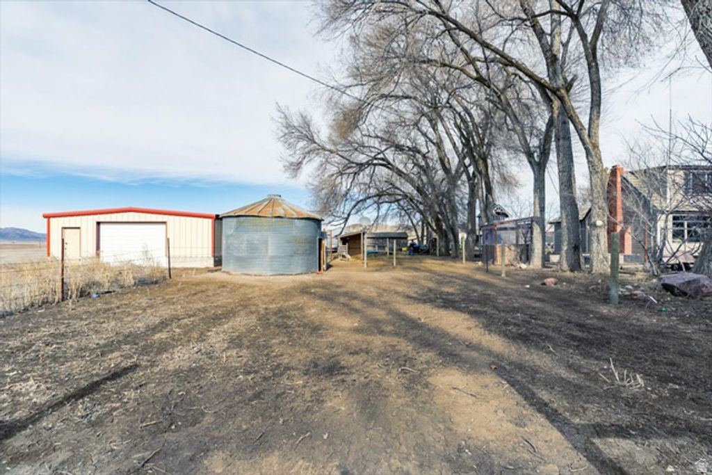 Image 47 of property listing at 2396 W 7400 N, Preston, ID 83263