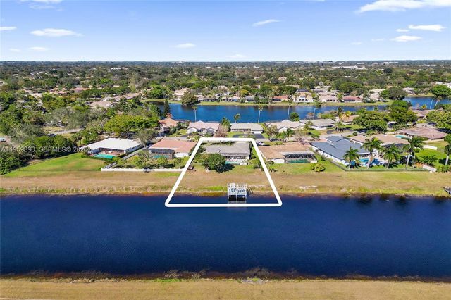 10180 SW 1st Ct, Coral Springs, FL 33071