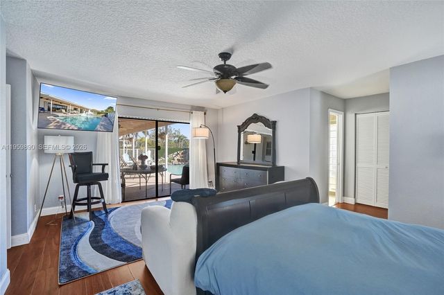 10180 SW 1st Ct, Coral Springs, FL 33071